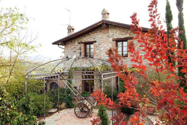Cascina La Buca ξενώνας Castello di Serravalle Εξωτερικό φωτογραφία