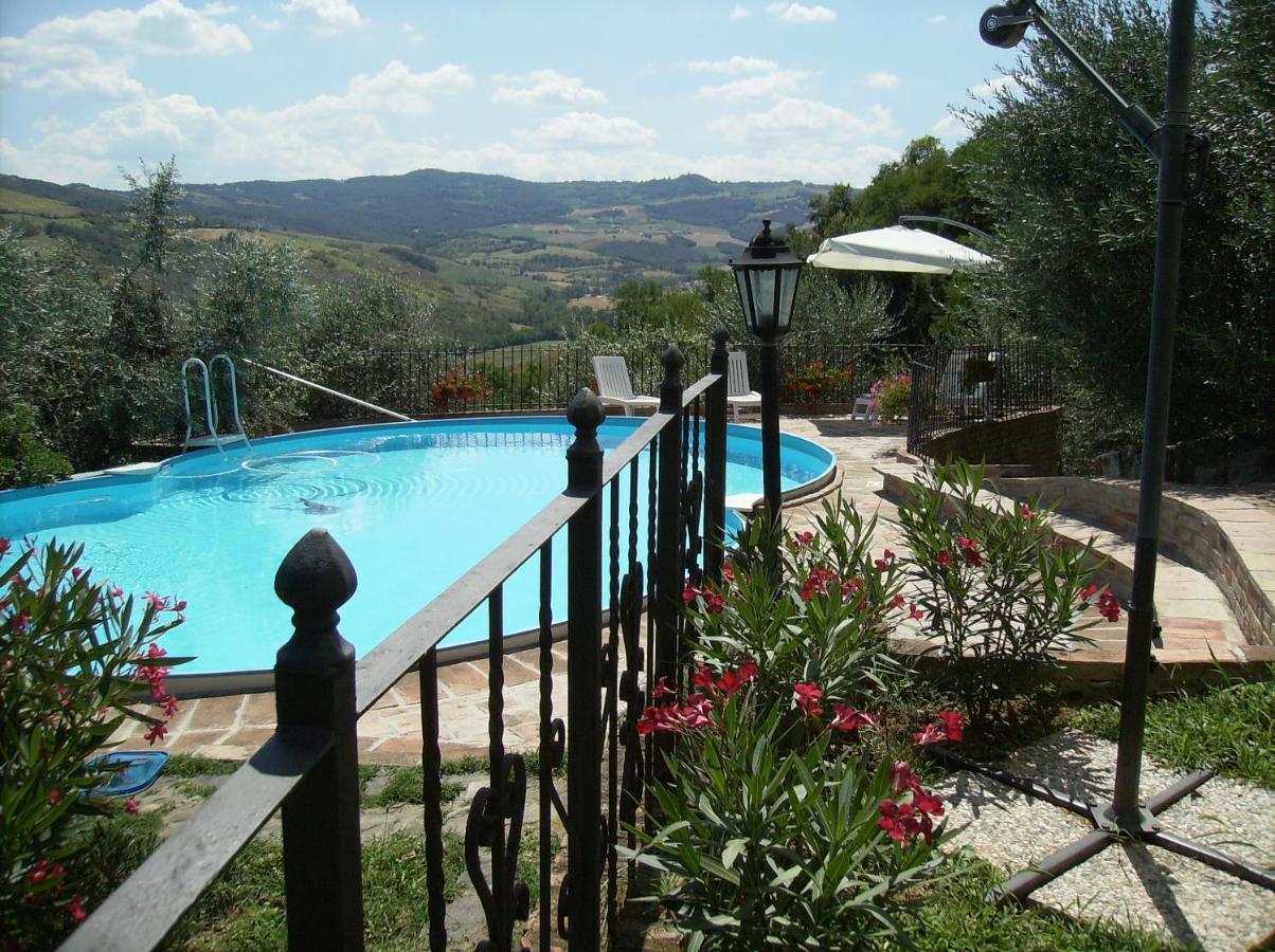 Cascina La Buca ξενώνας Castello di Serravalle Εξωτερικό φωτογραφία