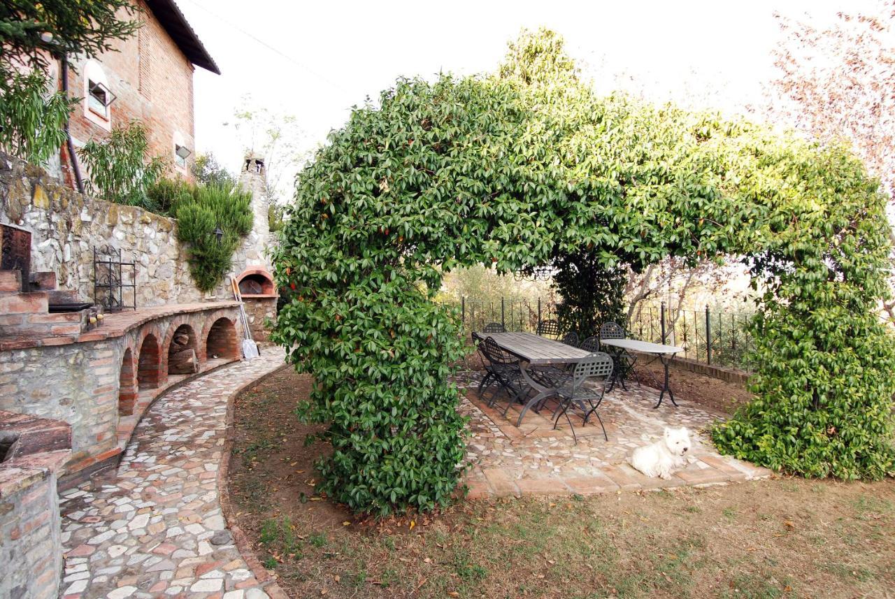 Cascina La Buca ξενώνας Castello di Serravalle Εξωτερικό φωτογραφία