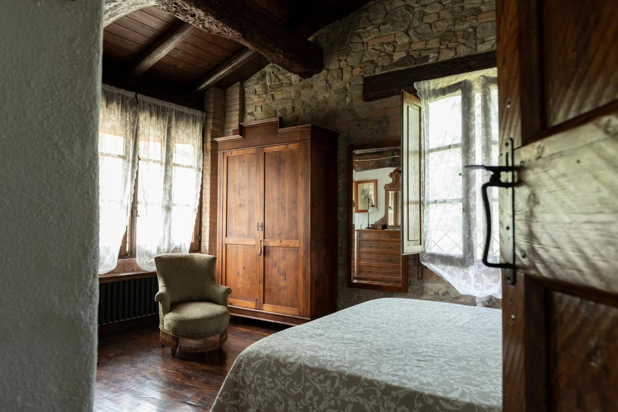 Cascina La Buca ξενώνας Castello di Serravalle Εξωτερικό φωτογραφία