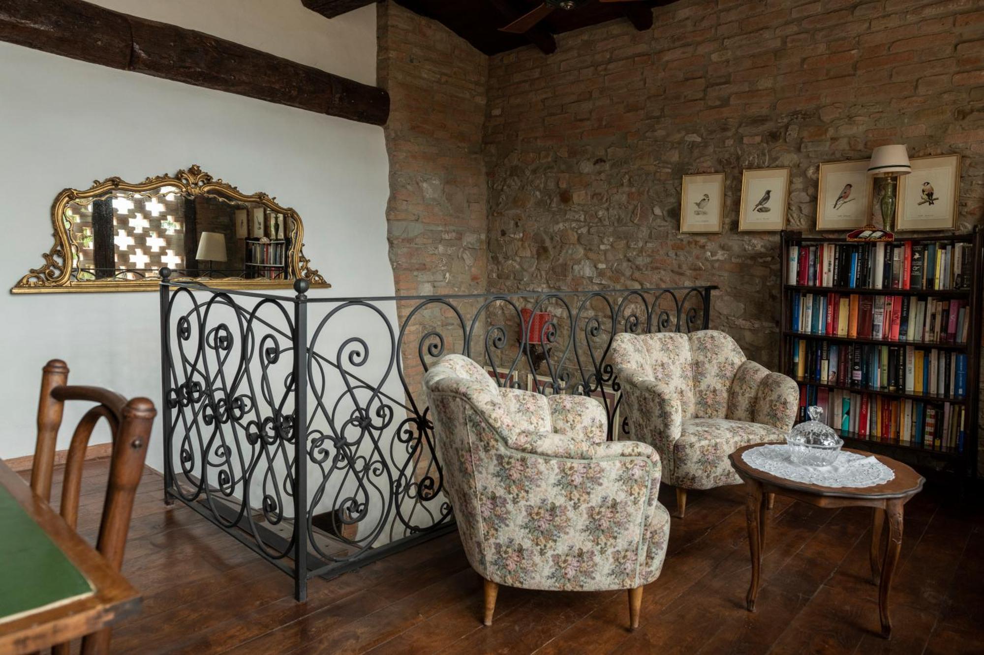 Cascina La Buca ξενώνας Castello di Serravalle Εξωτερικό φωτογραφία